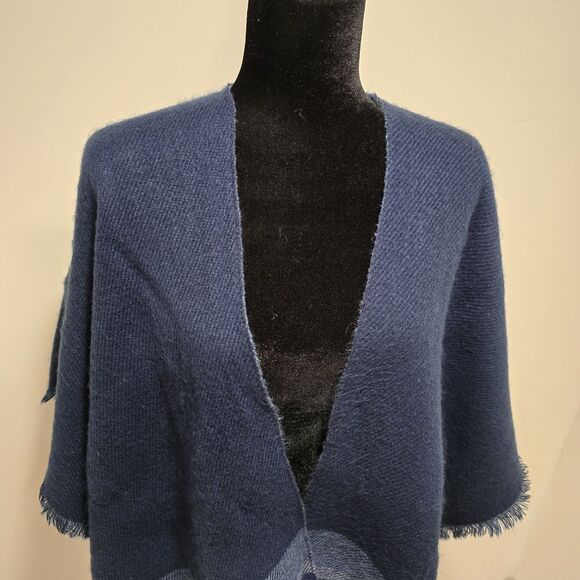 Woolrich Reversible Blanket Sweater Wrap Poncho Cardigan Blue Soft Warm Fall - Picture 5 of 11